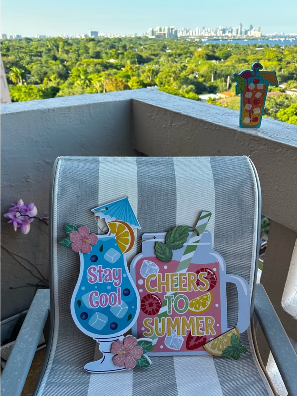 🍹 Summer Cocktail Drink Wall Decor Set of 2 Hanging Signs NWT Cheers 🍹 - Picture 5 of 5